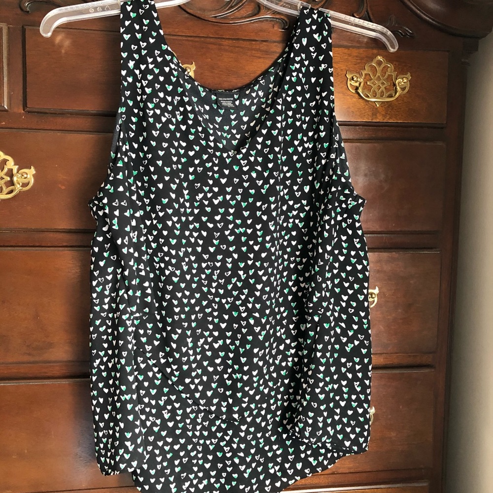 Torrid layered top. Green & black hearts. Size 0X